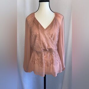 Women’s CLEO soft pink Chiffon Lace Peplum Blouse‎ size medium